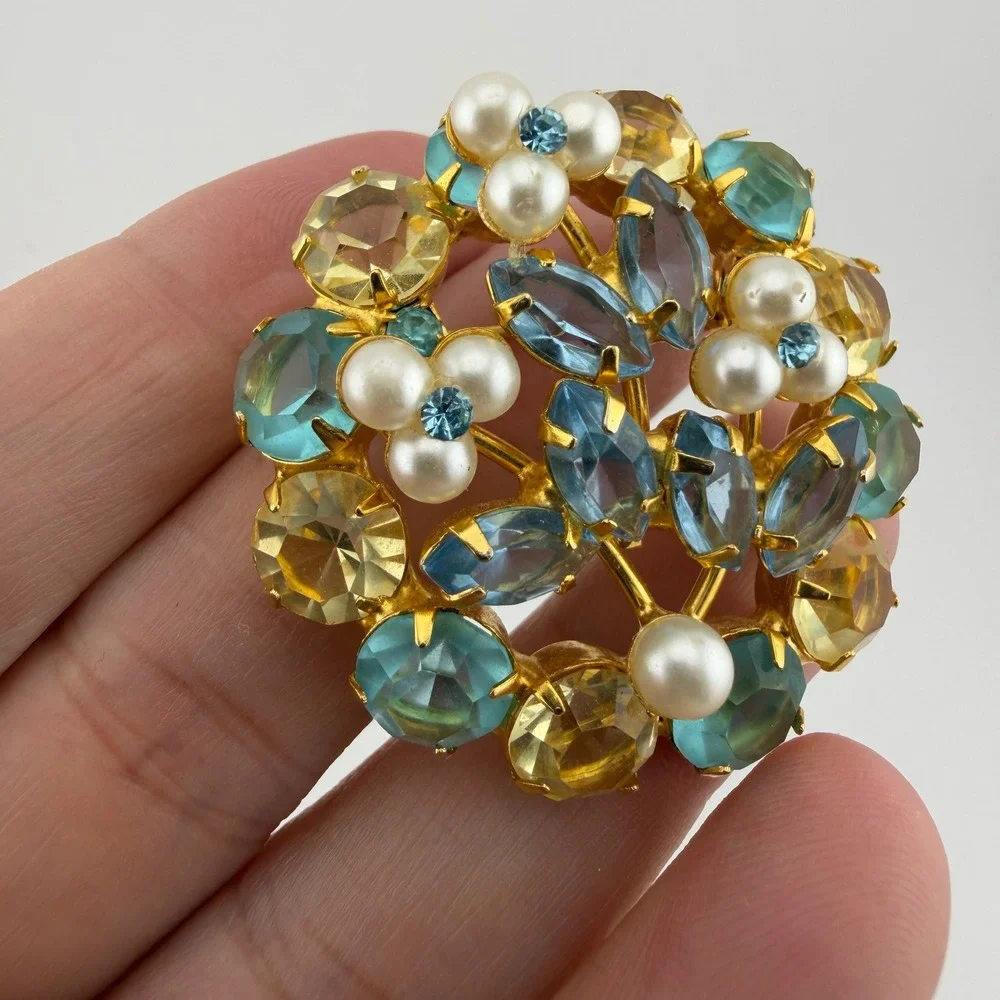 Vintage Wreath Brooch Women Gold Tone Blue Yellow Crystal Faux Pearl Pin 1.75
